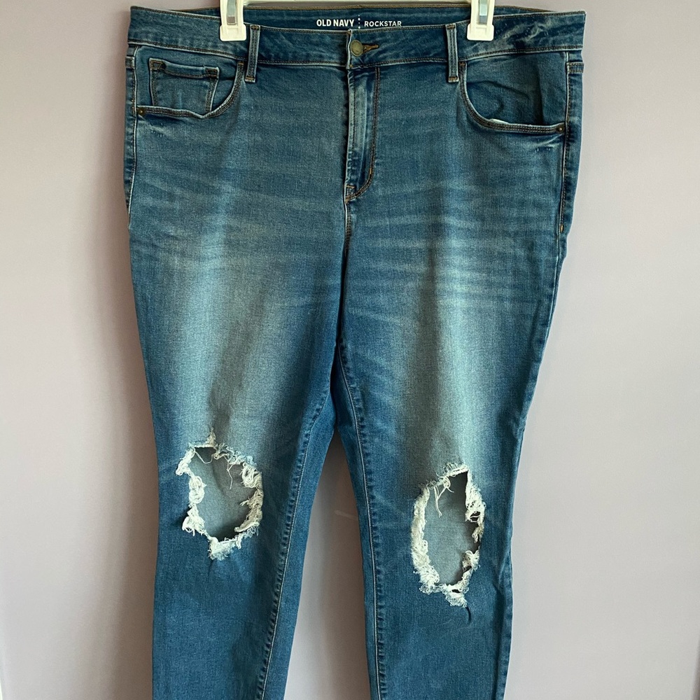 Ripped Skinny Jeans